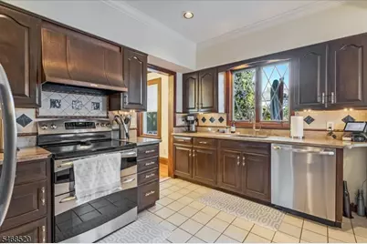 927 Boulevard, Westfield, NJ 07090 - Photo 8