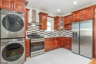900 Lake St #2, Newark, NJ 07104 - Photo 8