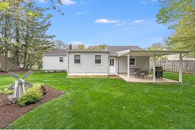 12 Eaton Ct, Summit, NJ 07901 - Photo 4