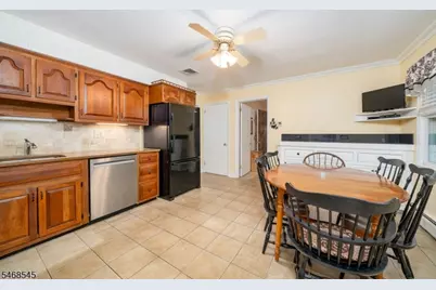 8 Hathaway Dr, New Providence, NJ 07974 - Photo 14