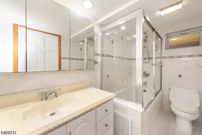 2307 Dewitt Ter, Linden, NJ 07036 - Photo 14