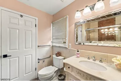 2 Wortendyke Ave, Emerson, NJ 07630 - Photo 26