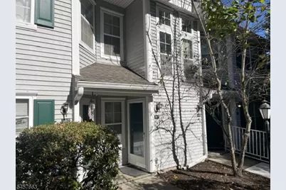 303 Chatfield Dr, Pequannock Township, NJ 07444 - Photo 2