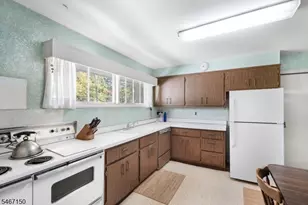 11 Hamilton Dr E, North Caldwell, NJ 07006 - Photo 6