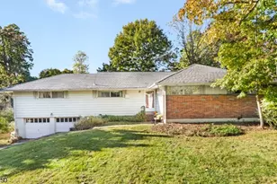 11 Hamilton Dr E, North Caldwell, NJ 07006 - Photo 1