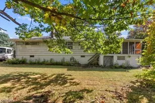 11 Hamilton Dr E, North Caldwell, NJ 07006 - Photo 22