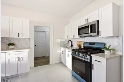 354 Clinton Pl, Newark, NJ 07112 - Photo 14