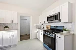 354 Clinton Pl, Newark, NJ 07112 - Photo 14