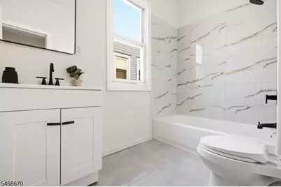 354 Clinton Pl, Newark, NJ 07112 - Photo 26