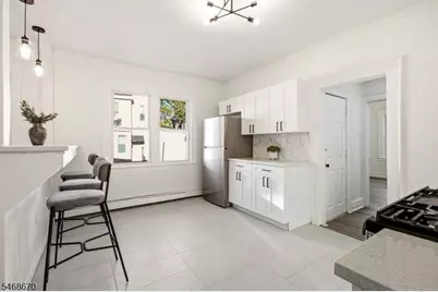 354 Clinton Pl, Newark, NJ 07112 - Photo 10