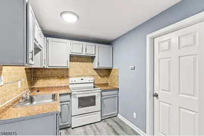 51 Demarest St, Newark, NJ 07112 - Photo 8