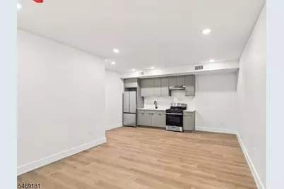 822 S 20th St, Newark, NJ 07108 - Photo 38