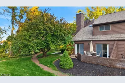 1D Yacenda Dr #1D, Parsippany, NJ 07950 - Photo 2