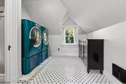 37 Mountain Ave, Summit, NJ 07901 - Photo 22