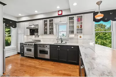 37 Mountain Ave, Summit, NJ 07901 - Photo 10
