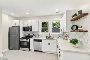 98 Vermont Ave, Newark, NJ 07106 - Photo 8