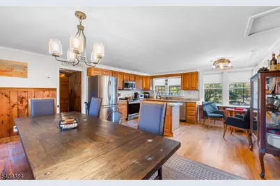 148 Schwarz Blvd, Jefferson Township, NJ 07849 - Photo 6