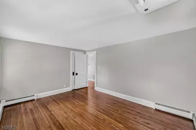 129 W Oak St, Bernards Township, NJ 07920 - Photo 26