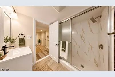 136 W Colfax Ave, Roselle Park, NJ 07204 - Photo 14