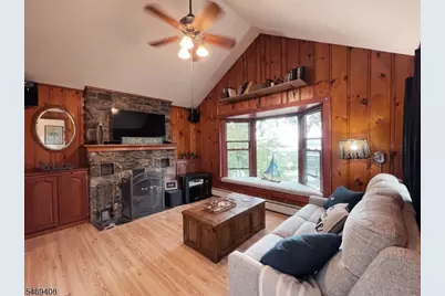 16 Lakeview Rd, Hopatcong, NJ 07843 - Photo 1
