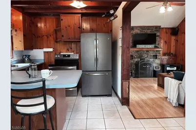 16 Lakeview Rd, Hopatcong, NJ 07843 - Photo 12