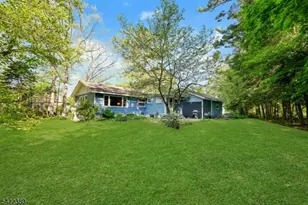 23 Cottonwood Ct, Hardyston Township, NJ 07460 - Photo 2