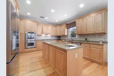 16 Forest Ridge Ter, Jefferson Township, NJ 07438 - Photo 8
