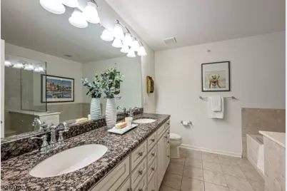 16 Pineview Dr #202, Waldwick, NJ 07463 - Photo 18