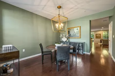 16 Pineview Dr #202, Waldwick, NJ 07463 - Photo 4