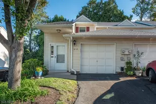 11-2 Dara Dr, East Hanover Township, NJ 07936 - Photo 2