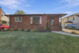 152 Remsen Ave, Woodbridge Township, NJ 07001 - Photo 2