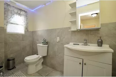 752 Highland Ave, Newark, NJ 07104 - Photo 16