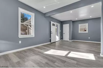 508 W 3rd Ave, Roselle, NJ 07203 - Photo 12