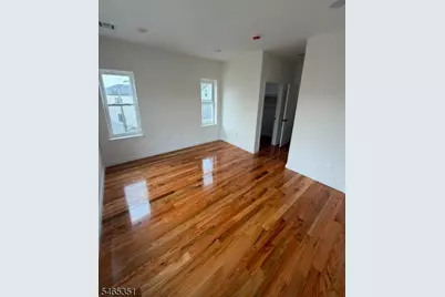28 Parkhurst St #2, Newark, NJ 07114 - Photo 6