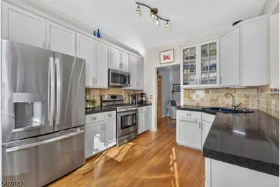 2 Windham Ct, Raritan Township, NJ 08822 - Photo 10