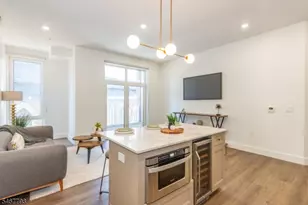 21 Lincoln Park, Newark, NJ 07102 - Photo 8
