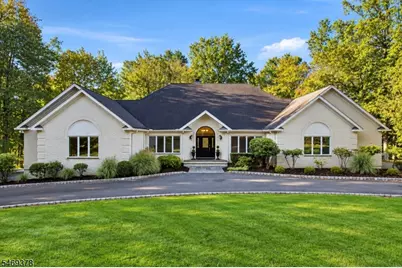 2 Lenape Trl, Warren Township, NJ 07059 - Photo 2
