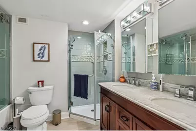 1077 River Rd #205, Edgewater, NJ 07020 - Photo 12