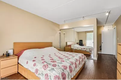 1077 River Rd #205, Edgewater, NJ 07020 - Photo 10