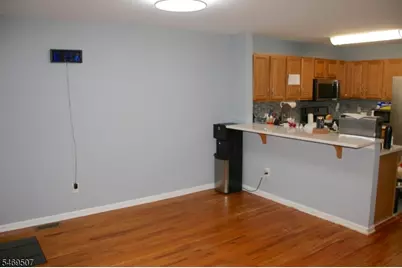 38 Parkside Ct, Wayne, NJ 07470 - Photo 4