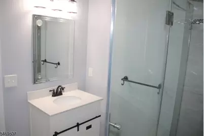38 Parkside Ct, Wayne, NJ 07470 - Photo 12