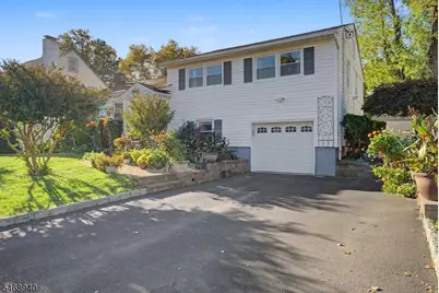 136 Headley Ter, Union Township, NJ 07083 - Photo 4