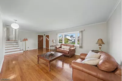 136 Headley Ter, Union Township, NJ 07083 - Photo 8