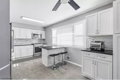 575 Grove #F-1, Clifton, NJ 07013 - Photo 4