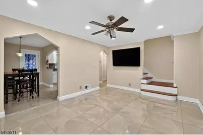 214 Floral St, Roselle, NJ 07203 - Photo 8