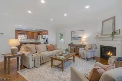 16 Lacey Ave, Long Hill Township, NJ 07933 - Photo 4