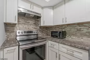 12 Tansy Ct, Bedminster Township, NJ 07921 - Photo 10