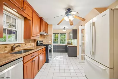 188 N Livingston Ave, Livingston Twp., NJ 07039 - Photo 8