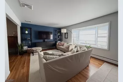 34 Meyerhoff Pl #B, Oradell, NJ 07649 - Photo 4