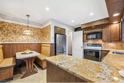 85 Chelsea Rd, Clifton, NJ 07012 - Photo 16